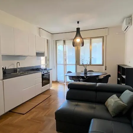 The Charme - Modern In With Balcony * Como