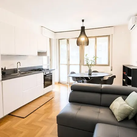 The Charme - Modern In With Balcony Apartamento *