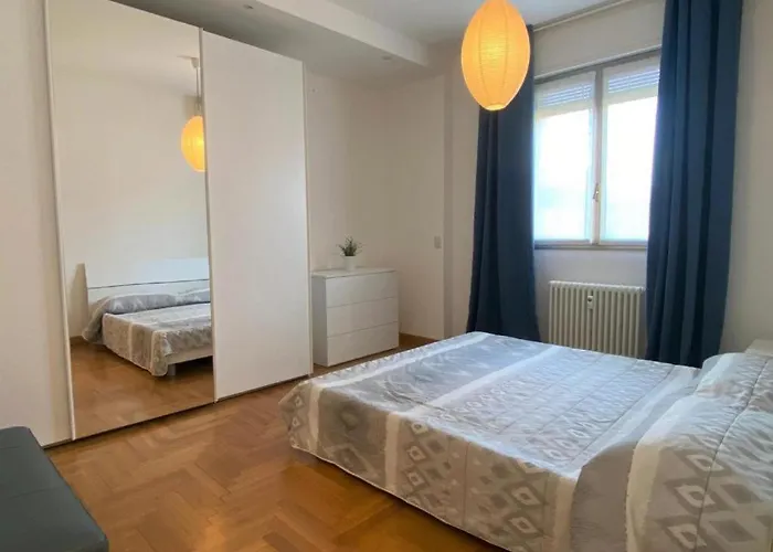 The Charme - Modern In With Balcony Lägenhet