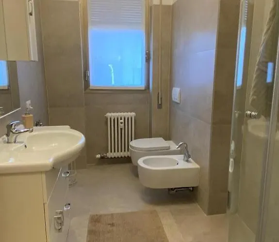 The Charme - Modern In With Balcony *