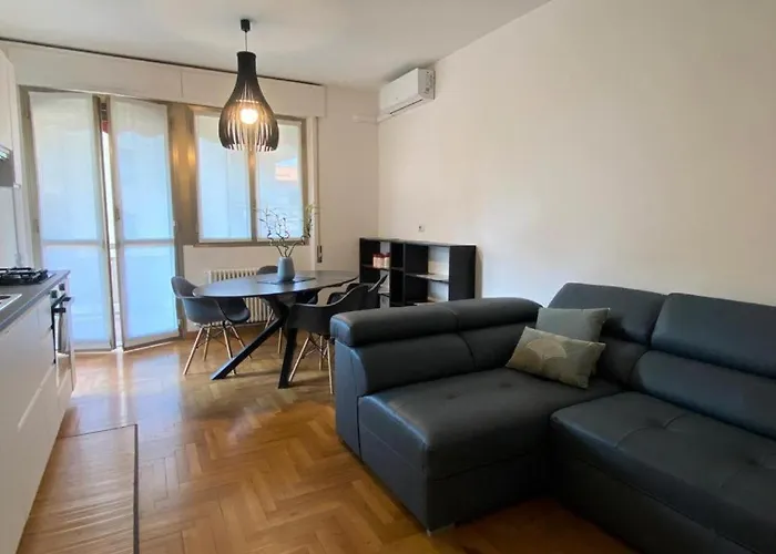 The Charme - Modern In With Balcony Lägenhet *
