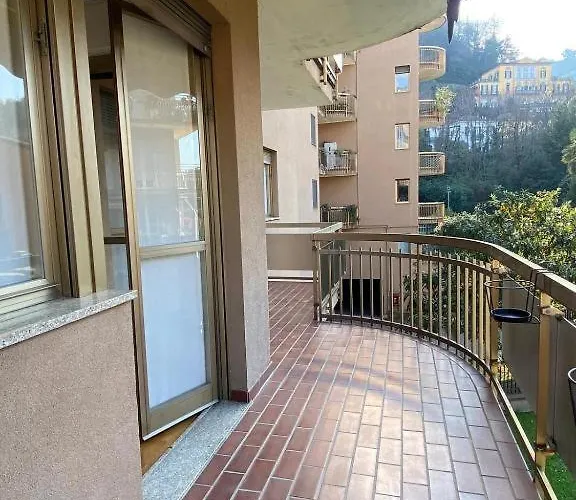 The Charme - Modern In With Balcony Lägenhet Como